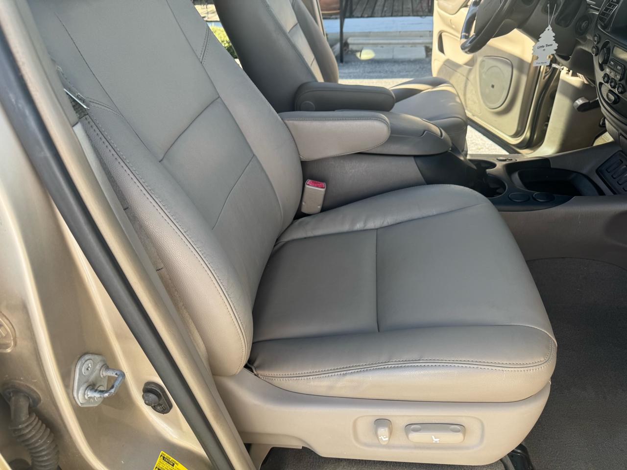 Toyota Sequoia SR5 2WD 2005