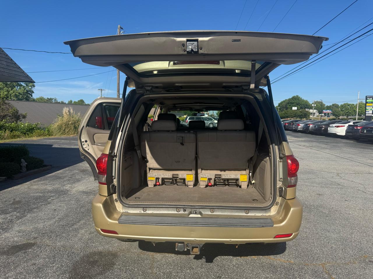 Toyota Sequoia SR5 2WD 2005