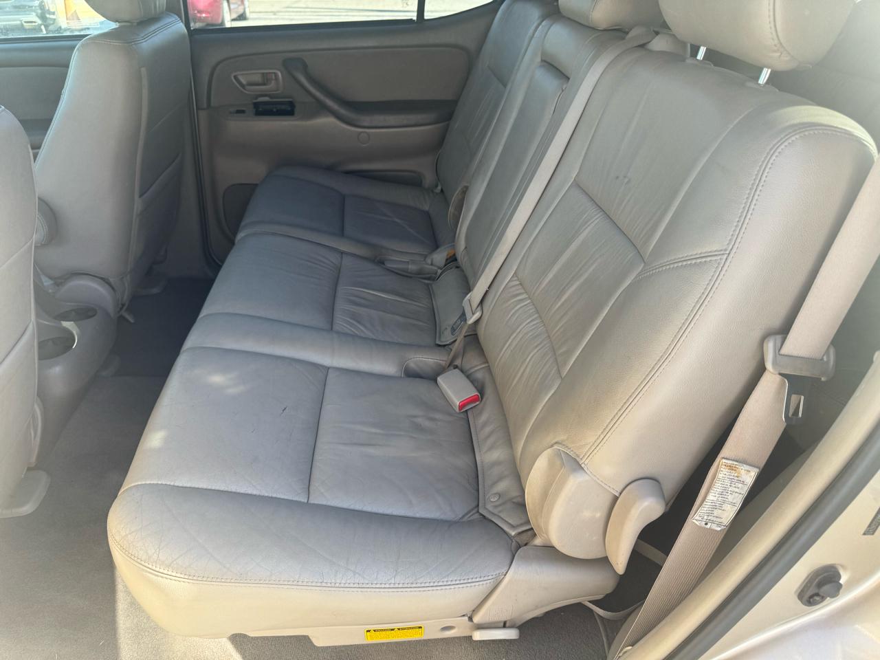 Toyota Sequoia SR5 2WD 2005