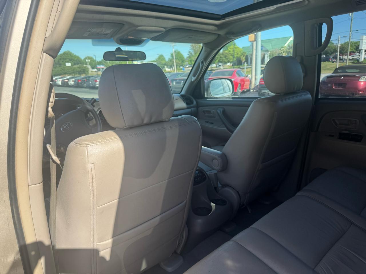 Toyota Sequoia SR5 2WD 2005