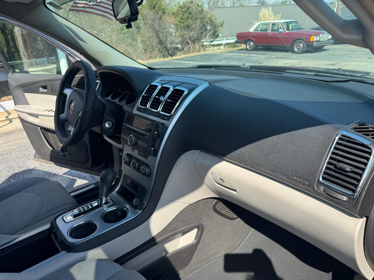 GMC Acadia SLE-1 FWD 2007