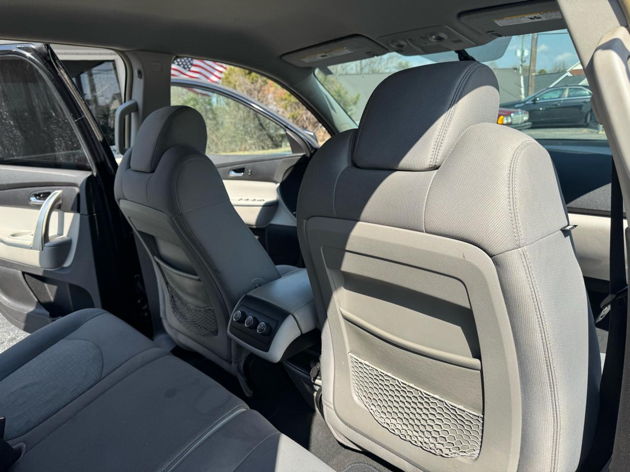 GMC Acadia SLE-1 FWD 2007