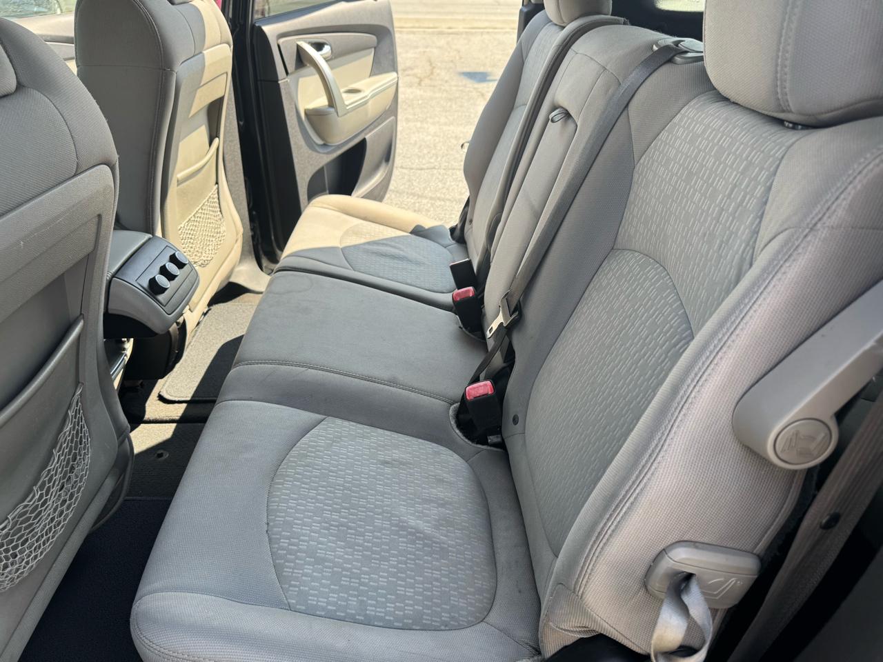 GMC Acadia SLE-1 FWD 2007