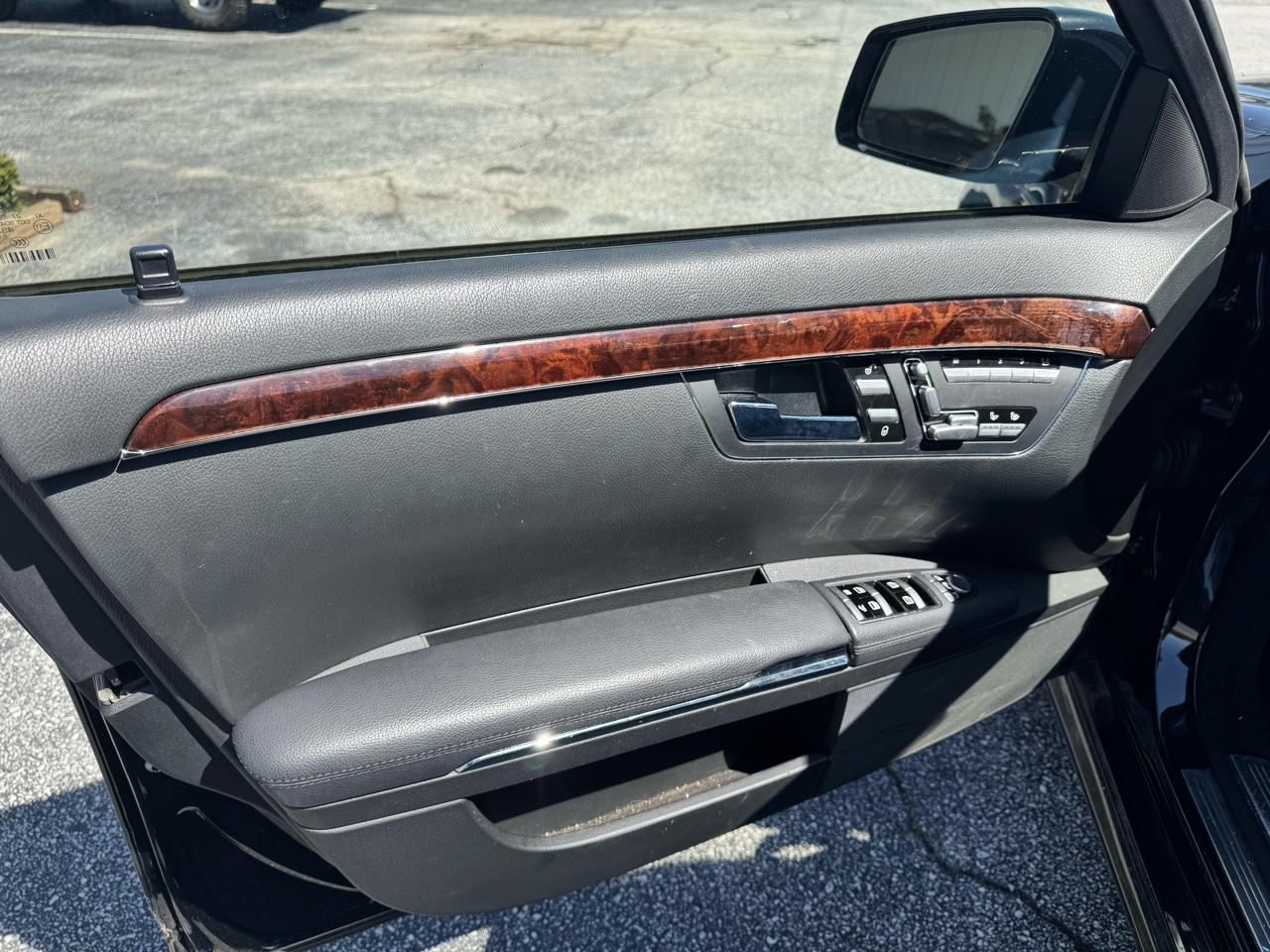 Mercedes-Benz S-Class S550 2013