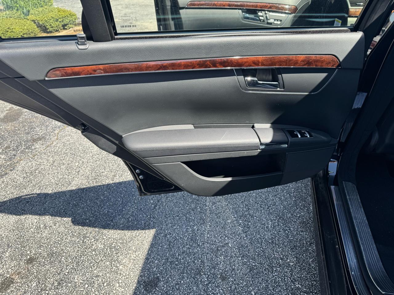 Mercedes-Benz S-Class S550 2013