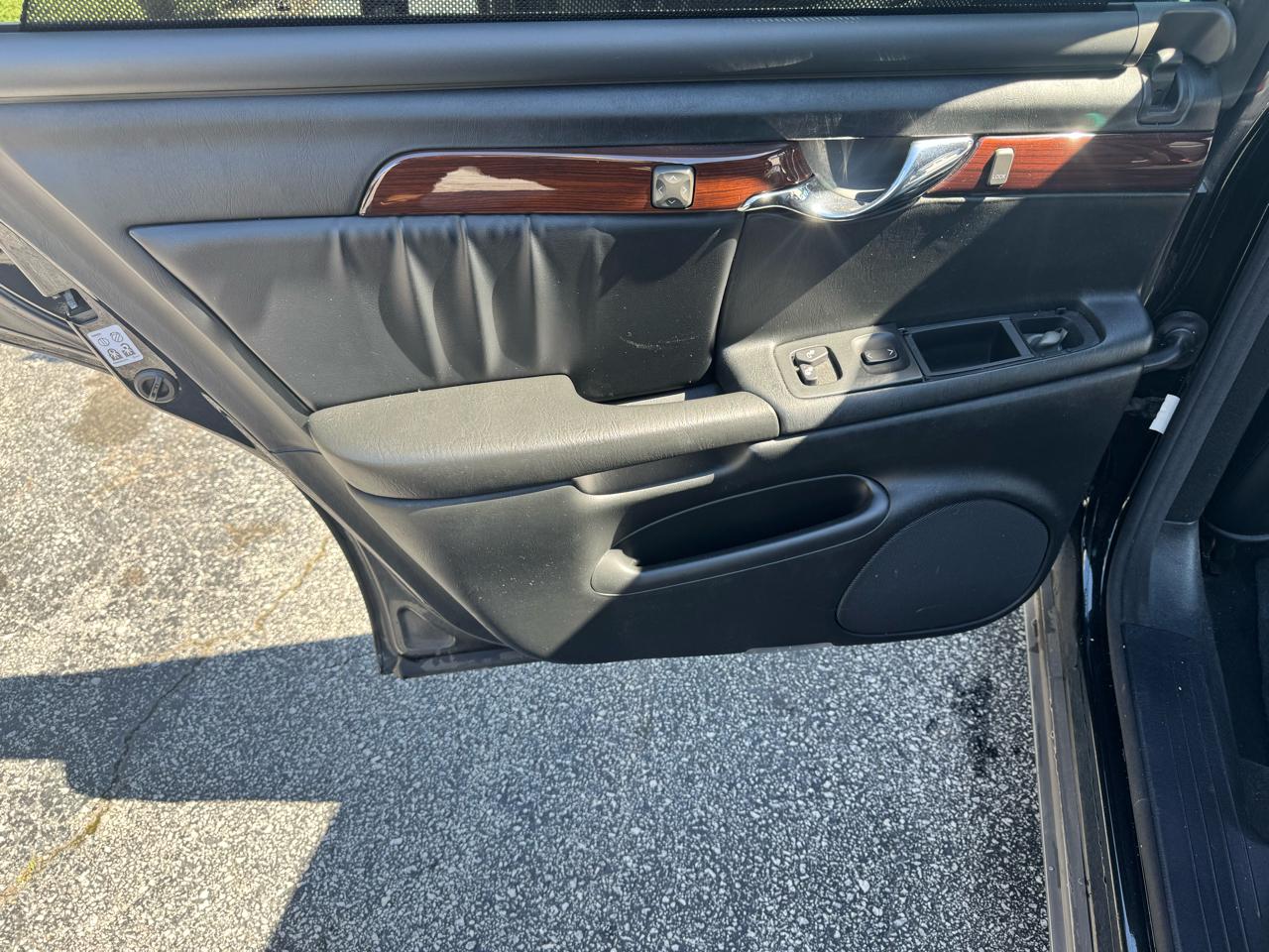 Cadillac DeVille DHS 2004