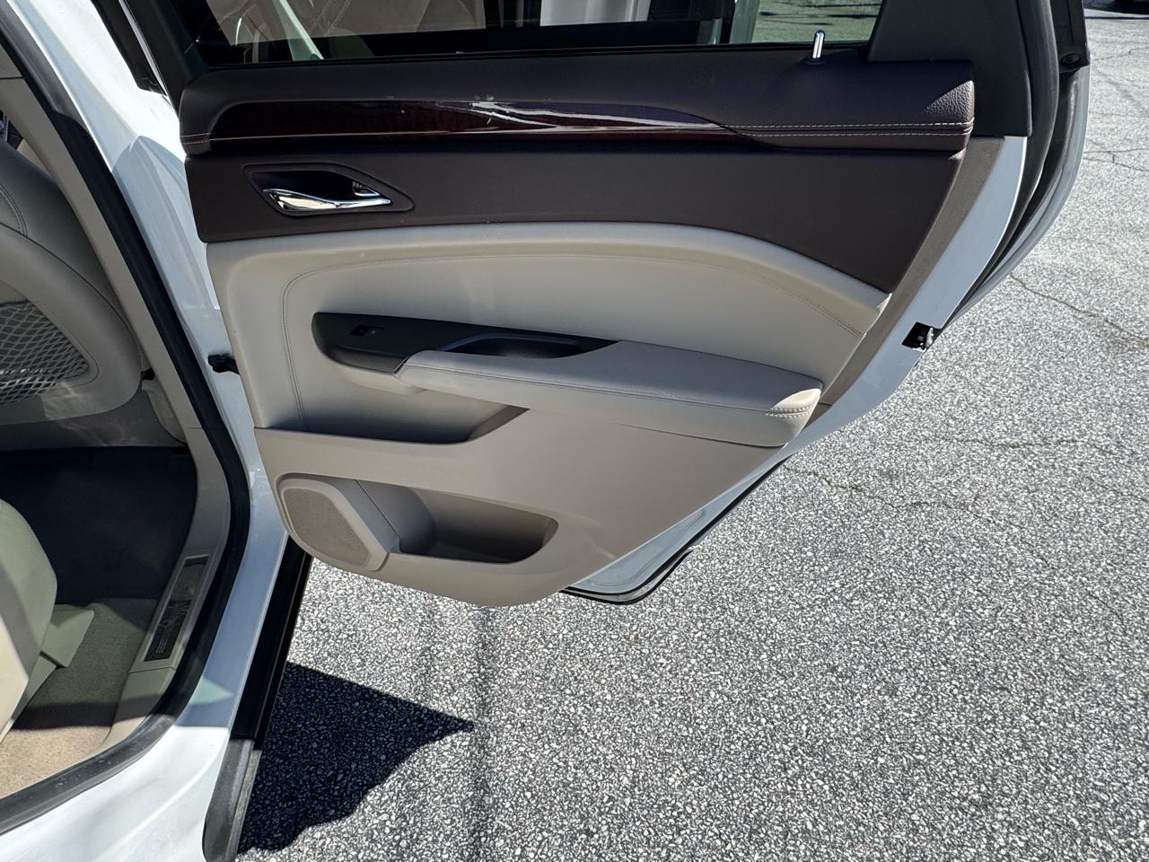 Cadillac SRX Performance 2012