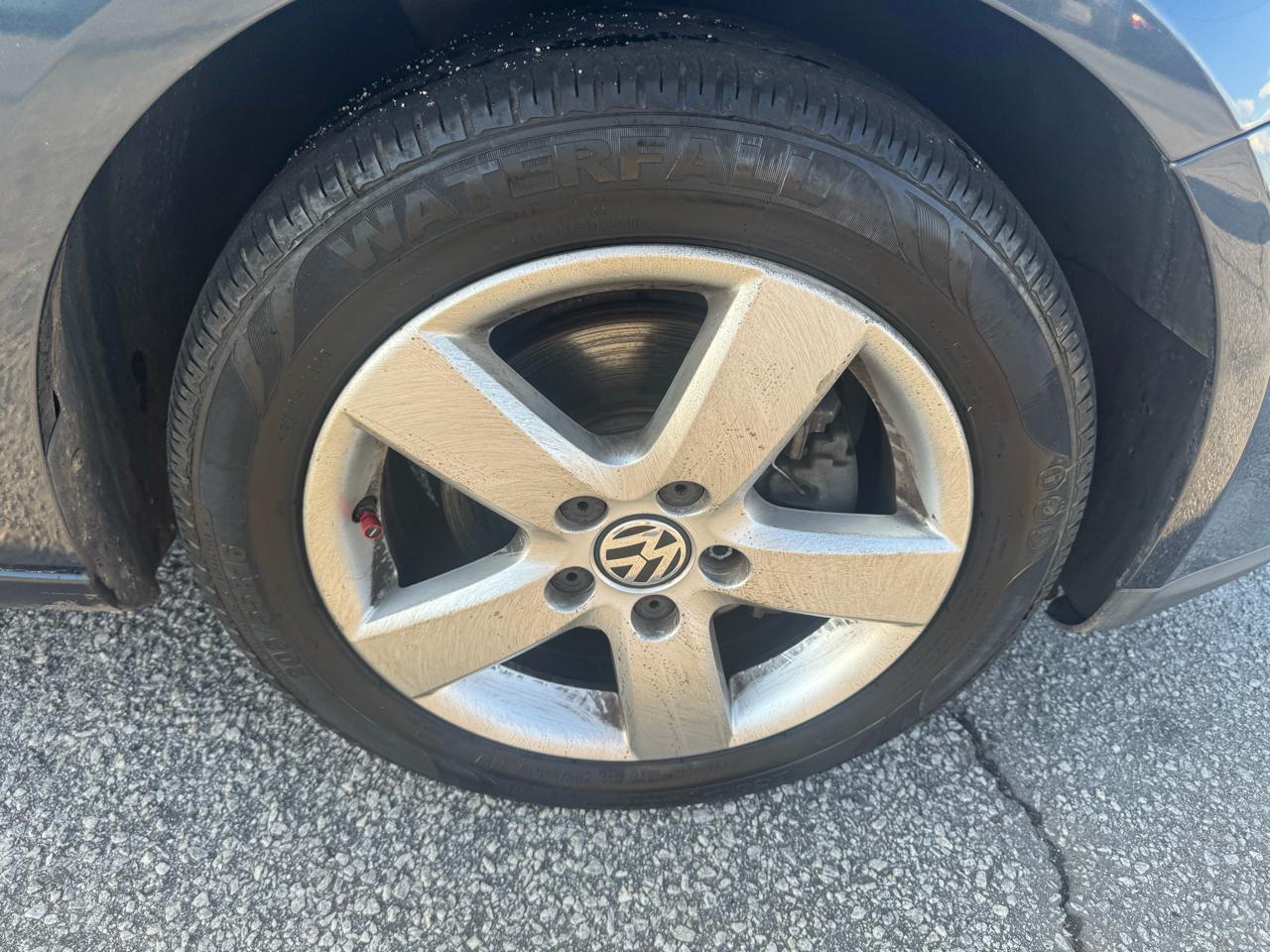 Volkswagen Jetta SE 2009