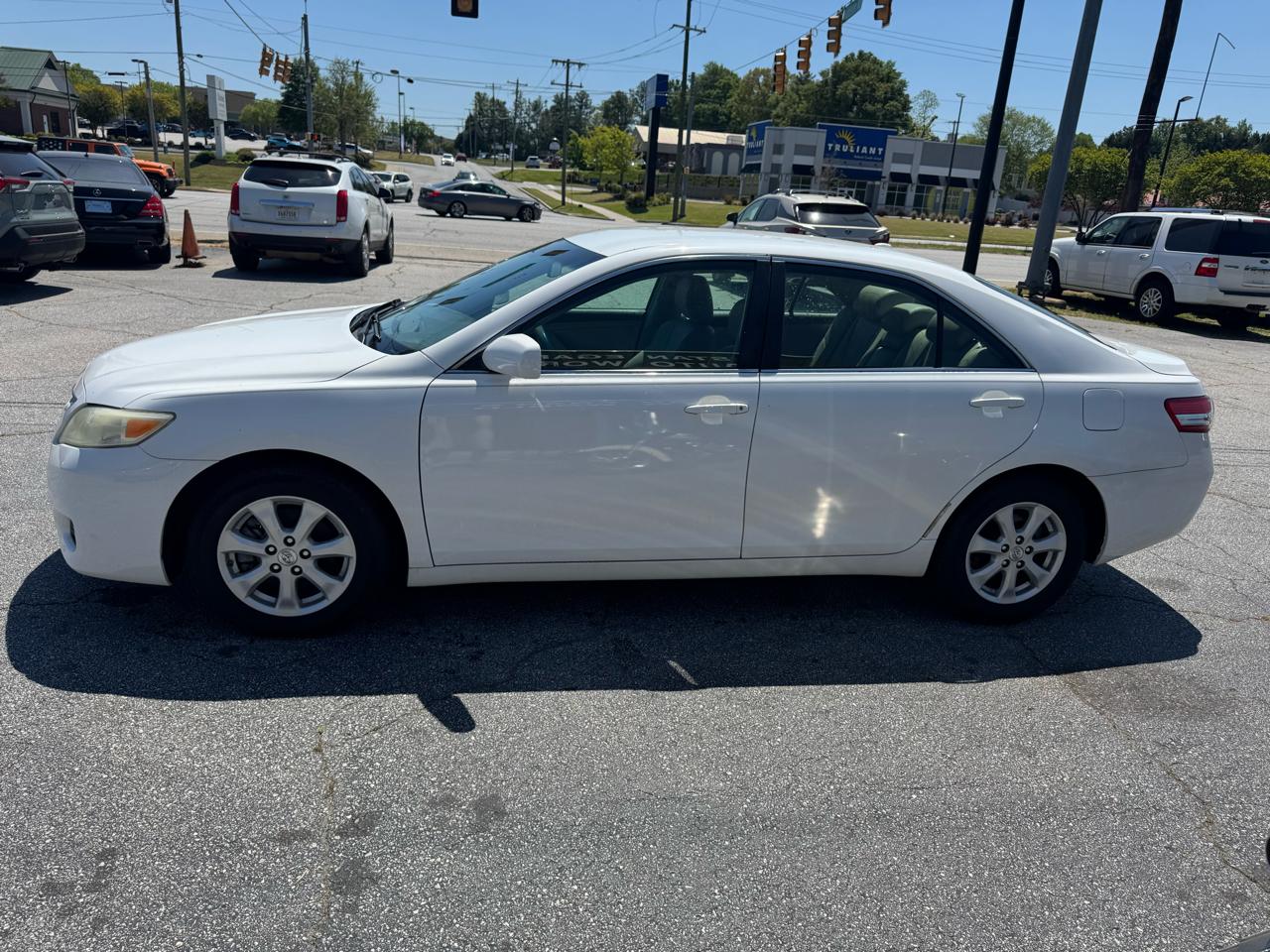 Toyota Camry 4dr Sdn I4 Man LE (Natl) 2011