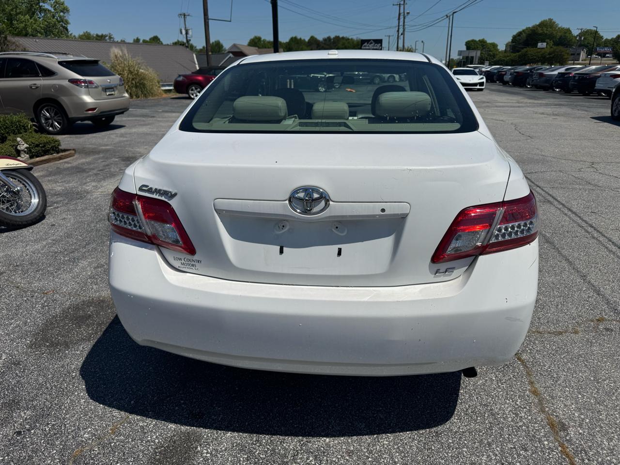 Toyota Camry 4dr Sdn I4 Man LE (Natl) 2011