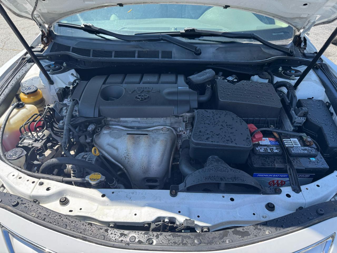 Toyota Camry 4dr Sdn I4 Man LE (Natl) 2011