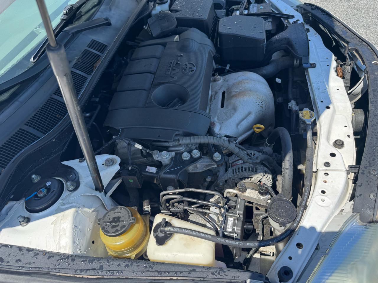 Toyota Camry 4dr Sdn I4 Man LE (Natl) 2011