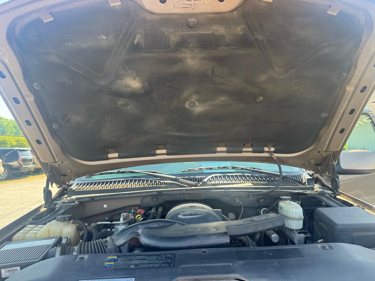 Chevrolet Tahoe 4dr 1500 4WD LT 2004