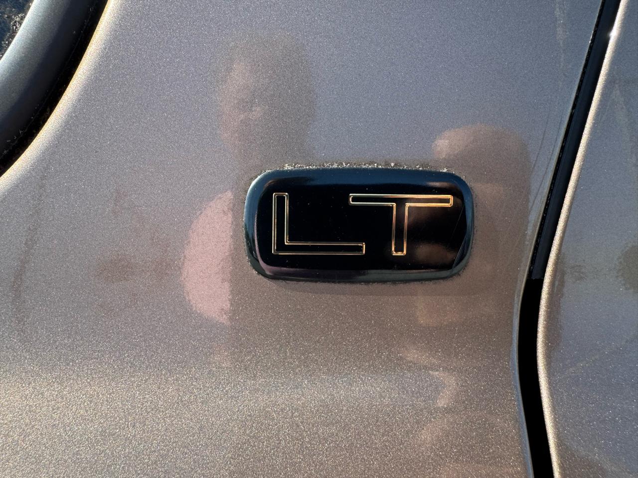 Chevrolet Tahoe 4dr 1500 4WD LT 2004