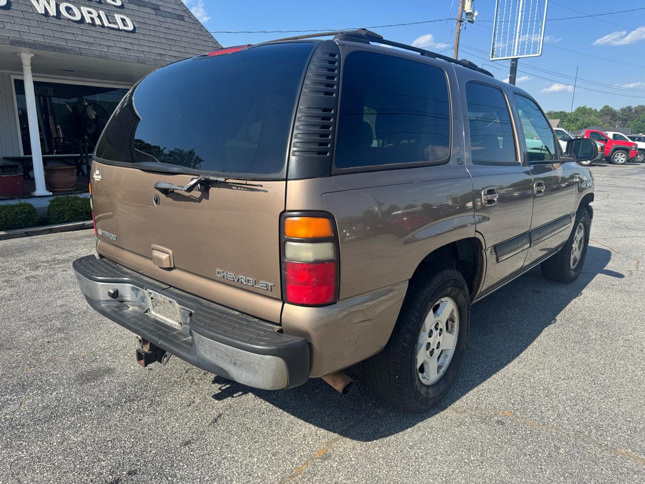 Chevrolet Tahoe 4dr 1500 4WD LT 2004