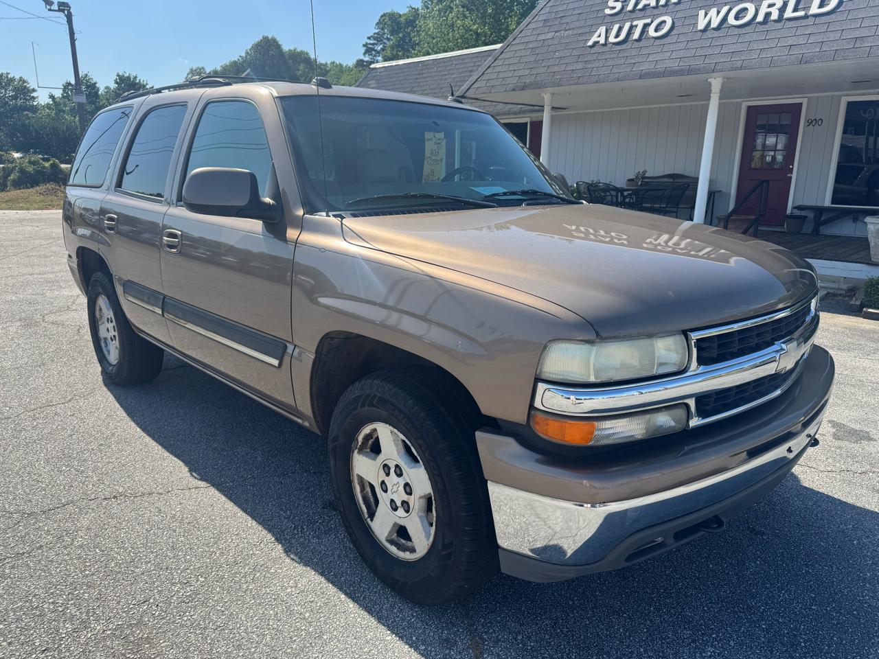 Chevrolet Tahoe 4dr 1500 4WD LT 2004