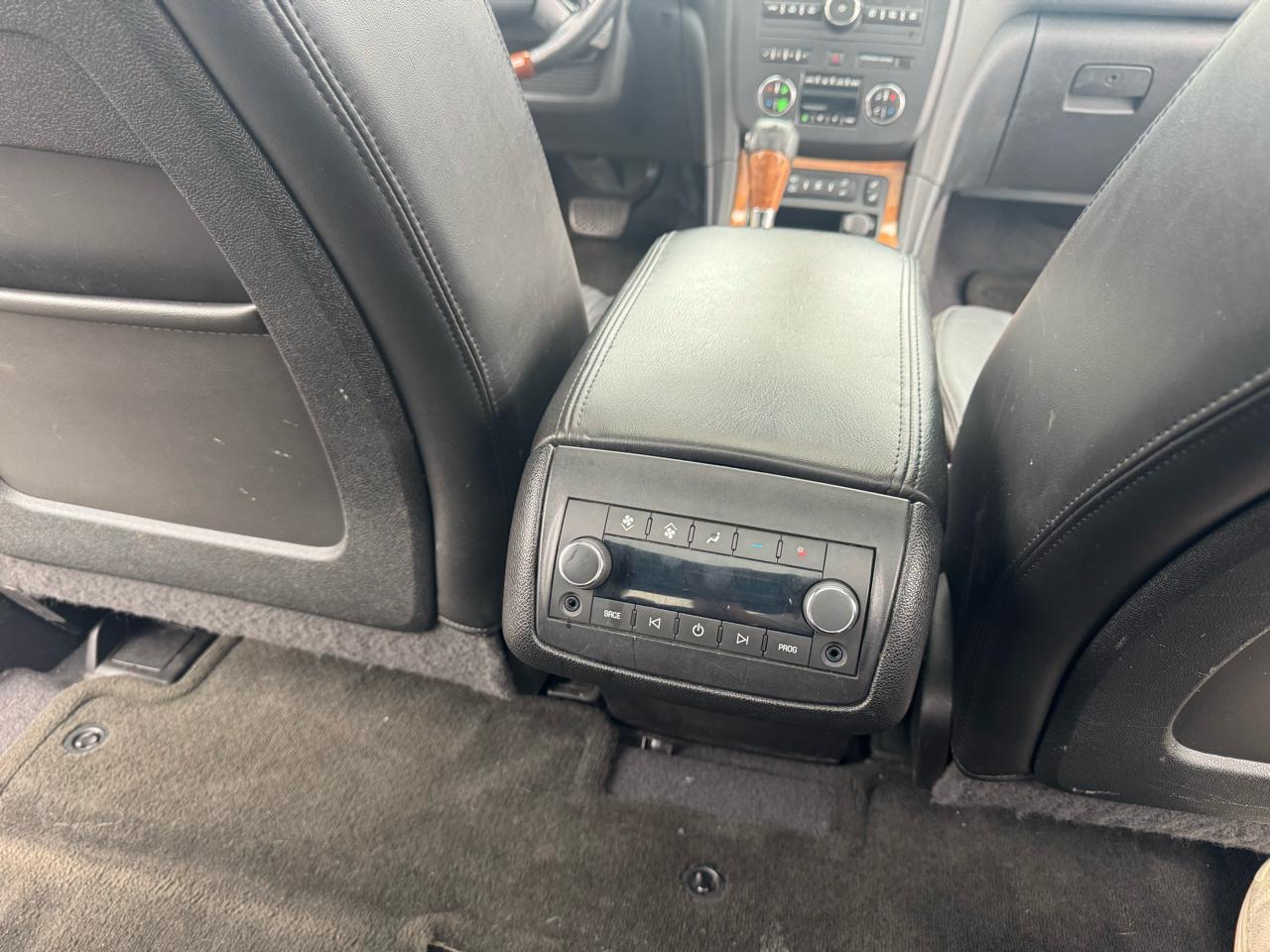 Buick Enclave AWD 4dr CXL-1 2011