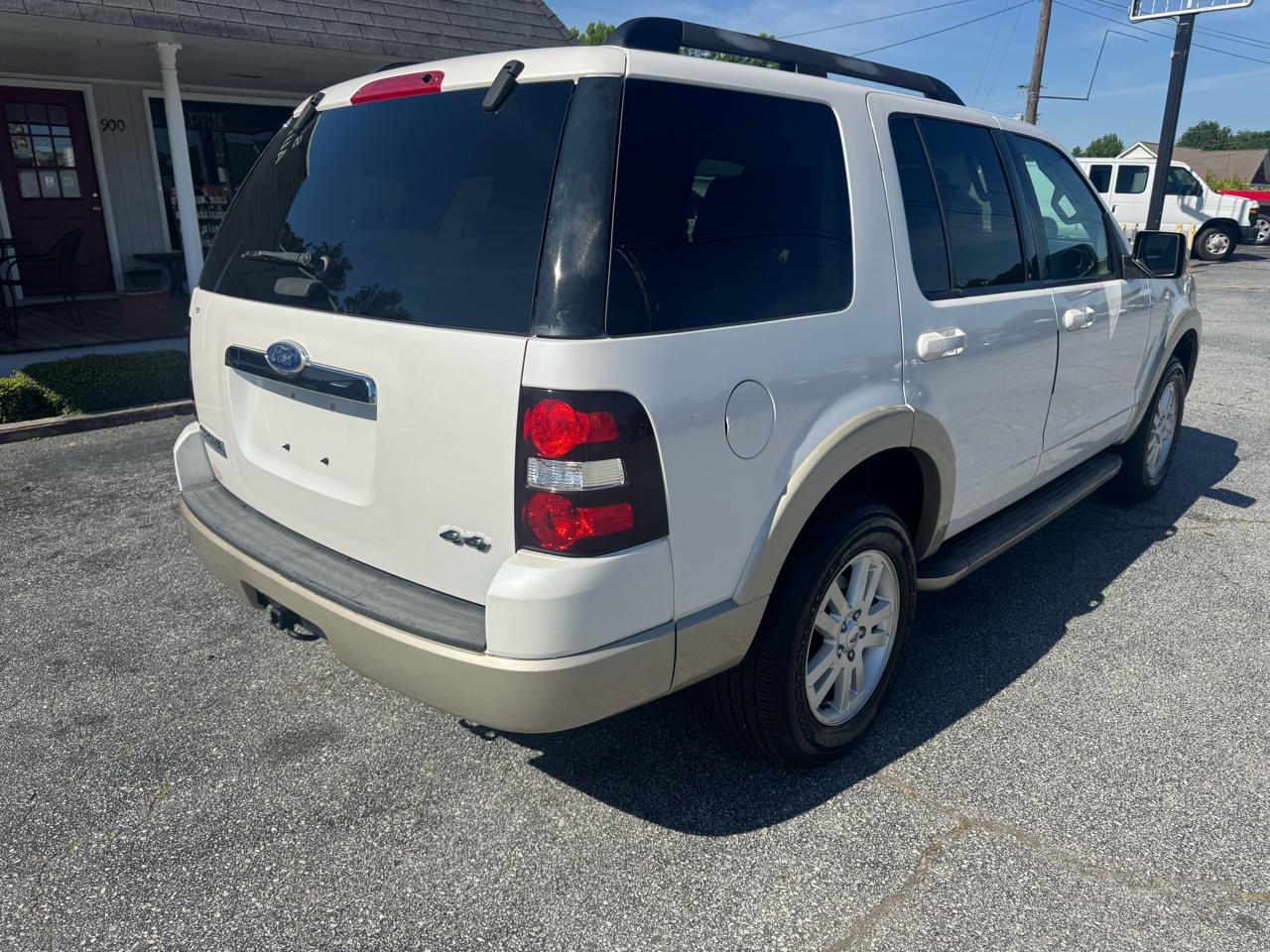 Ford Explorer 4WD 4dr Eddie Bauer 2010