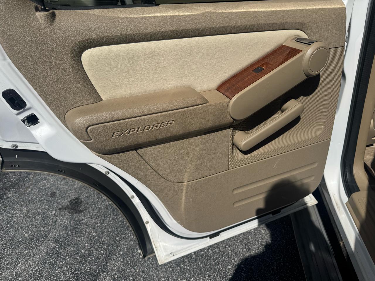 Ford Explorer 4WD 4dr Eddie Bauer 2010