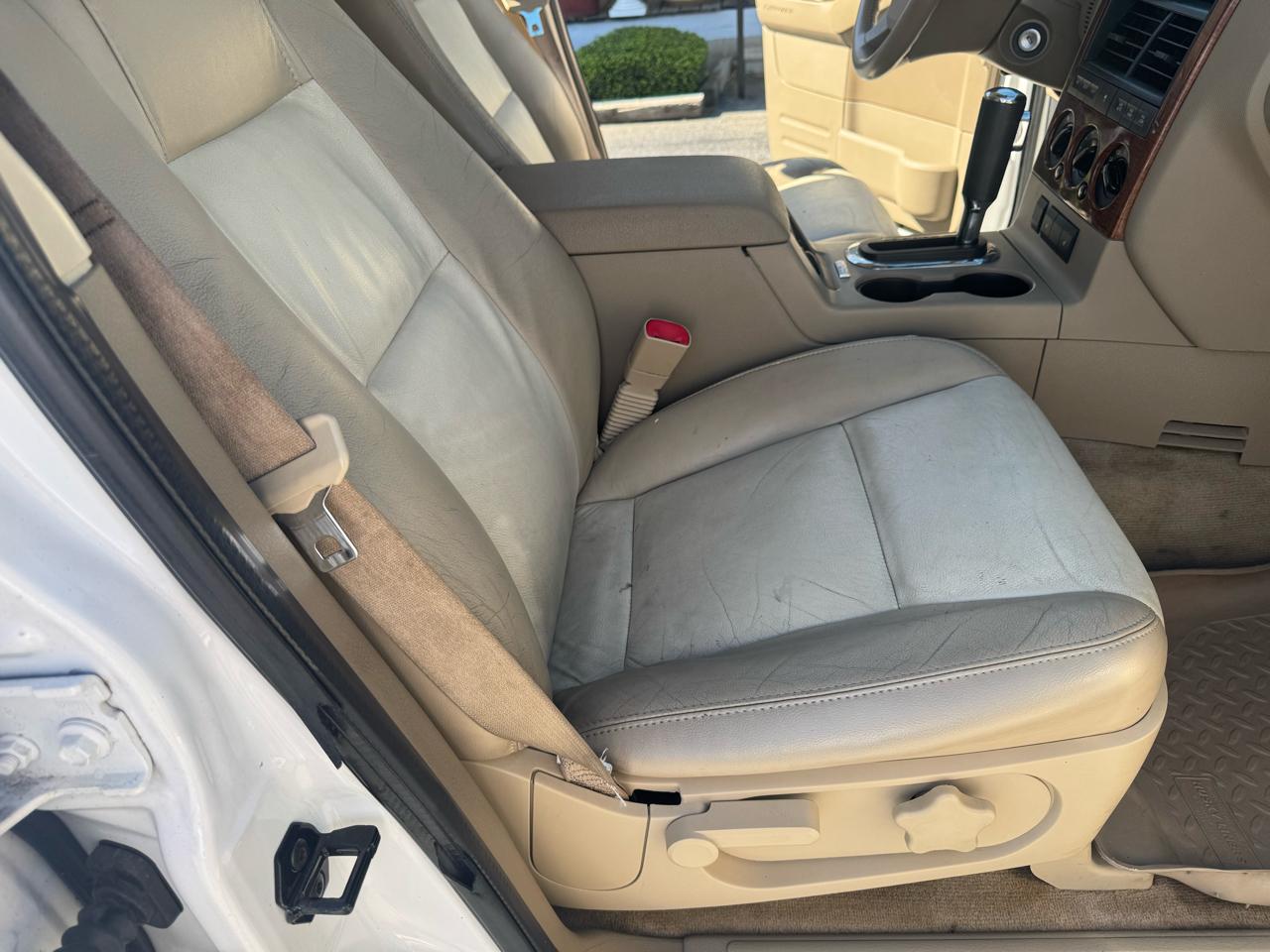 Ford Explorer 4WD 4dr Eddie Bauer 2010