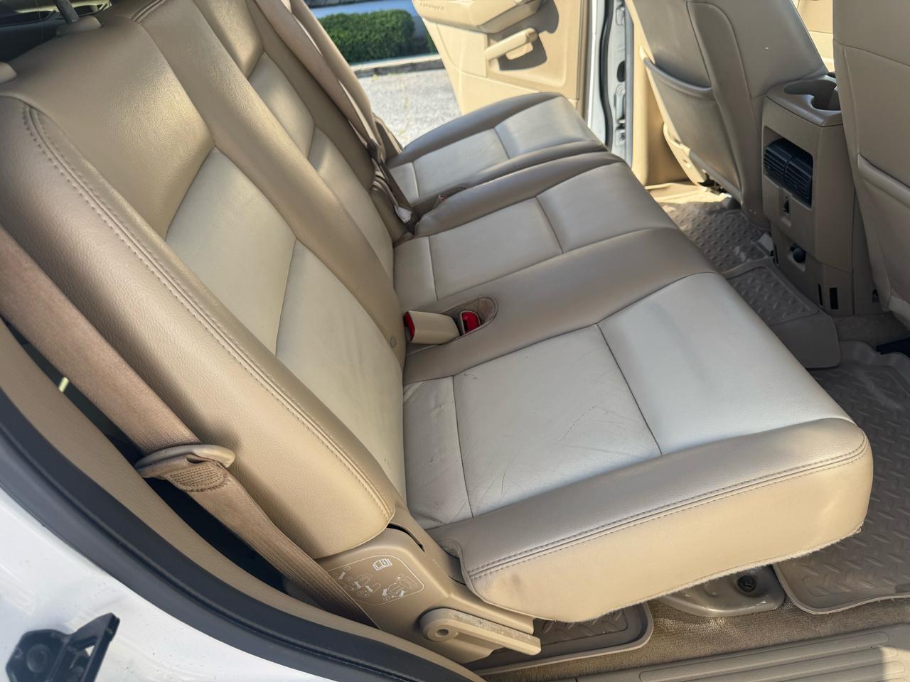 Ford Explorer 4WD 4dr Eddie Bauer 2010