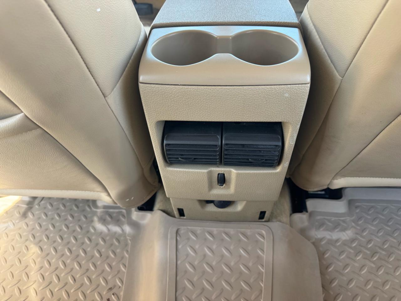 Ford Explorer 4WD 4dr Eddie Bauer 2010