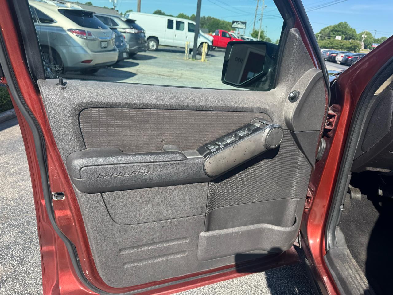 Ford Explorer RWD 4dr XLT 2010