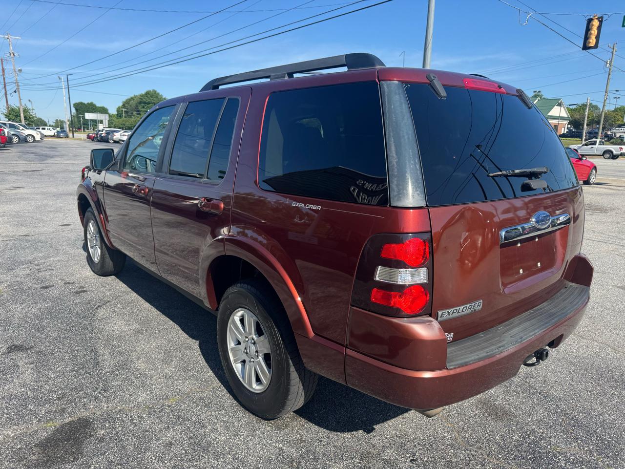 Ford Explorer RWD 4dr XLT 2010