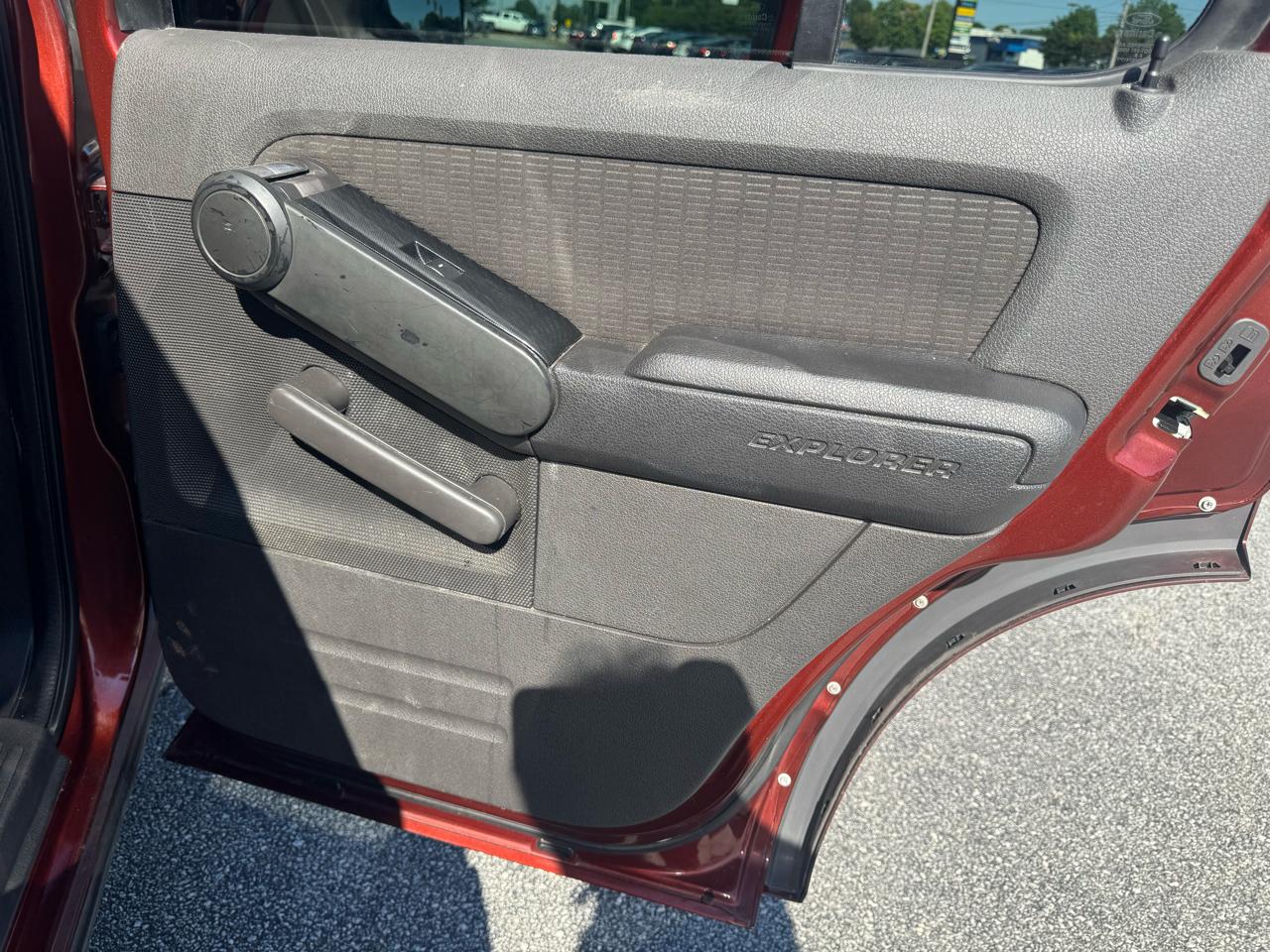 Ford Explorer RWD 4dr XLT 2010