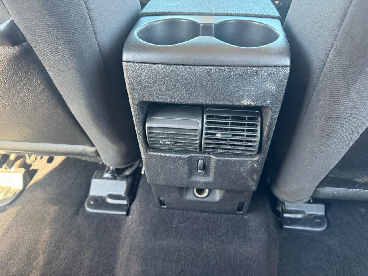 Ford Explorer RWD 4dr XLT 2010