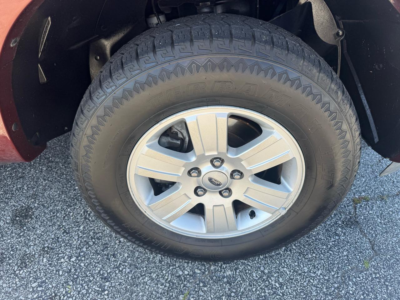 Ford Explorer RWD 4dr XLT 2010