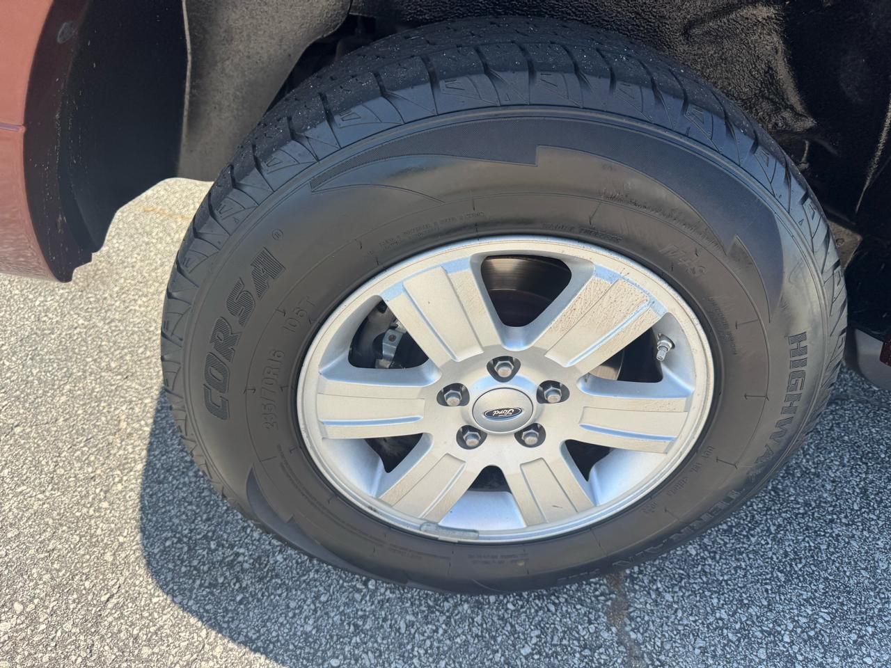 Ford Explorer RWD 4dr XLT 2010