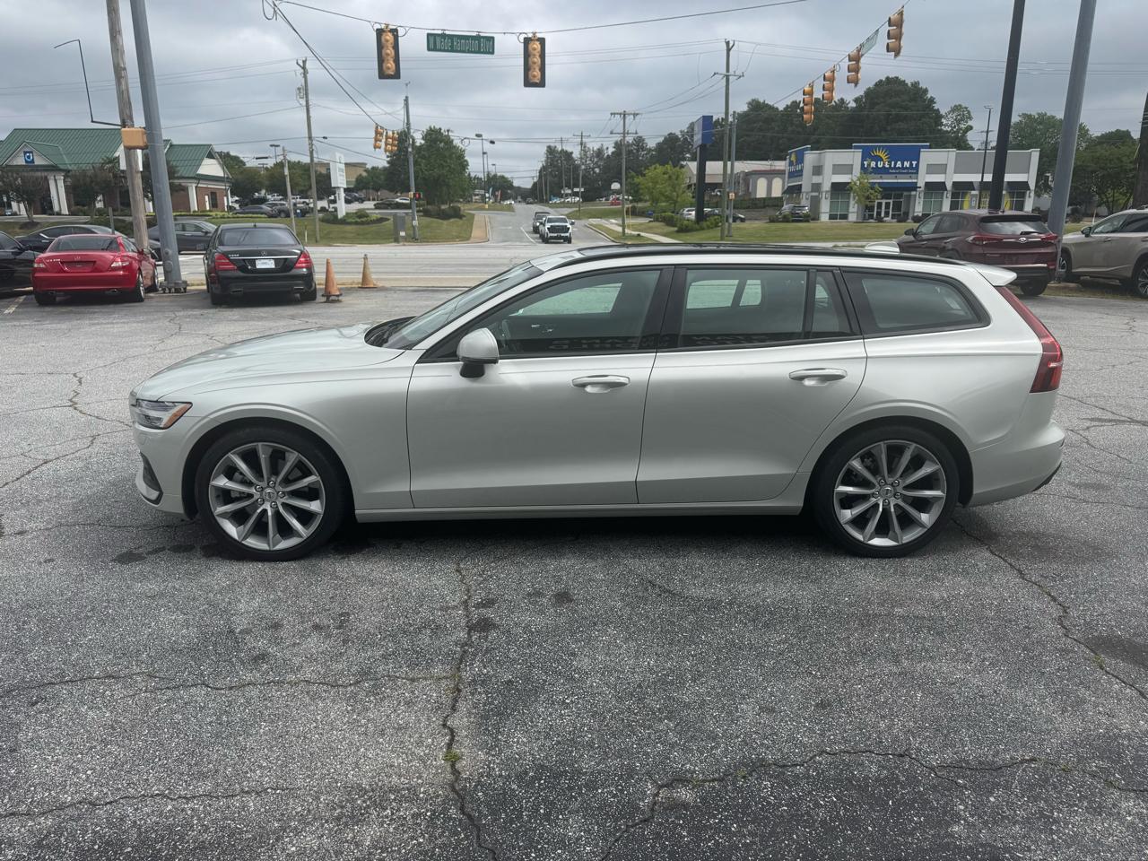 Volvo V60 T5 FWD Momentum 2020