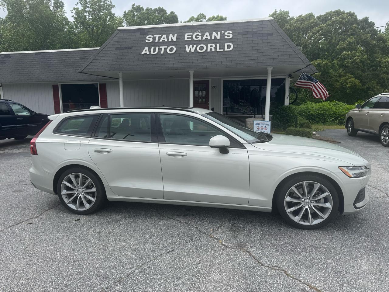 Volvo V60 T5 FWD Momentum 2020