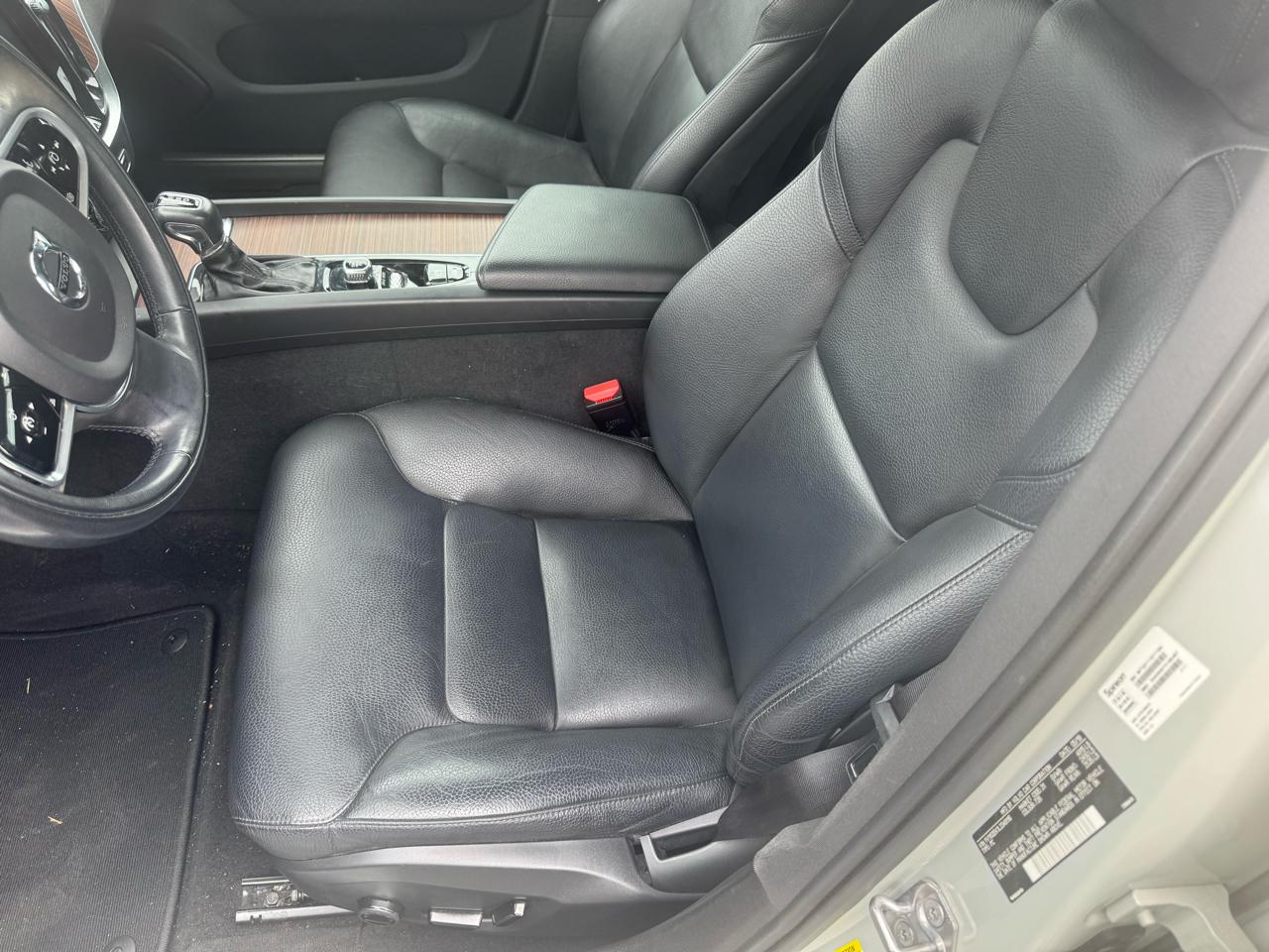 Volvo V60 T5 FWD Momentum 2020