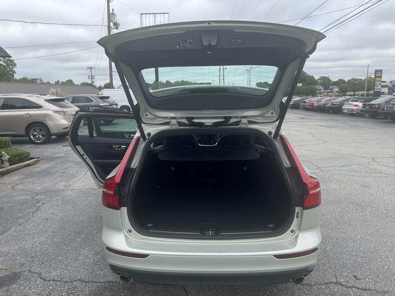 Volvo V60 T5 FWD Momentum 2020