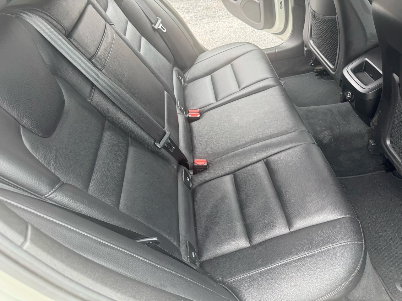 Volvo V60 T5 FWD Momentum 2020