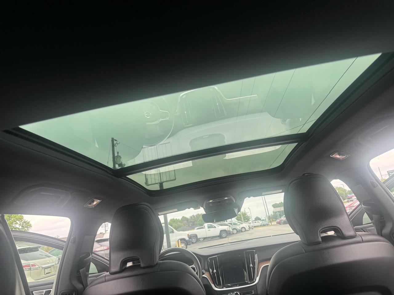 Volvo V60 T5 FWD Momentum 2020