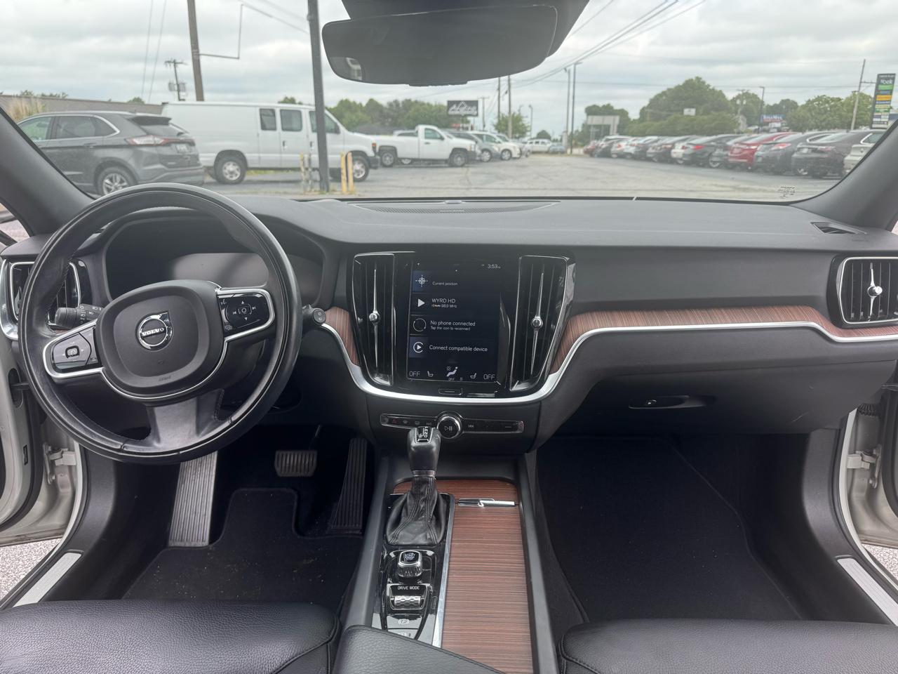 Volvo V60 T5 FWD Momentum 2020