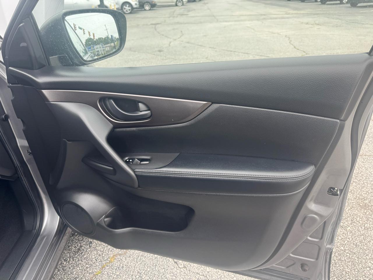 Nissan Rogue Sport FWD S 2020