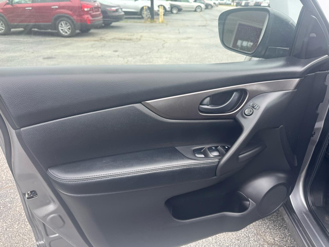 Nissan Rogue Sport FWD S 2020