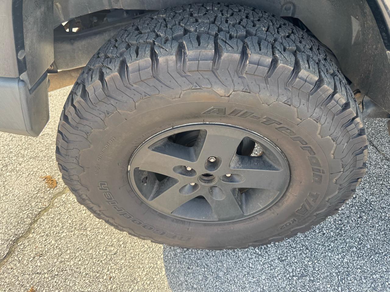 Jeep Wrangler Unlimited 4WD 4dr Sport 2012