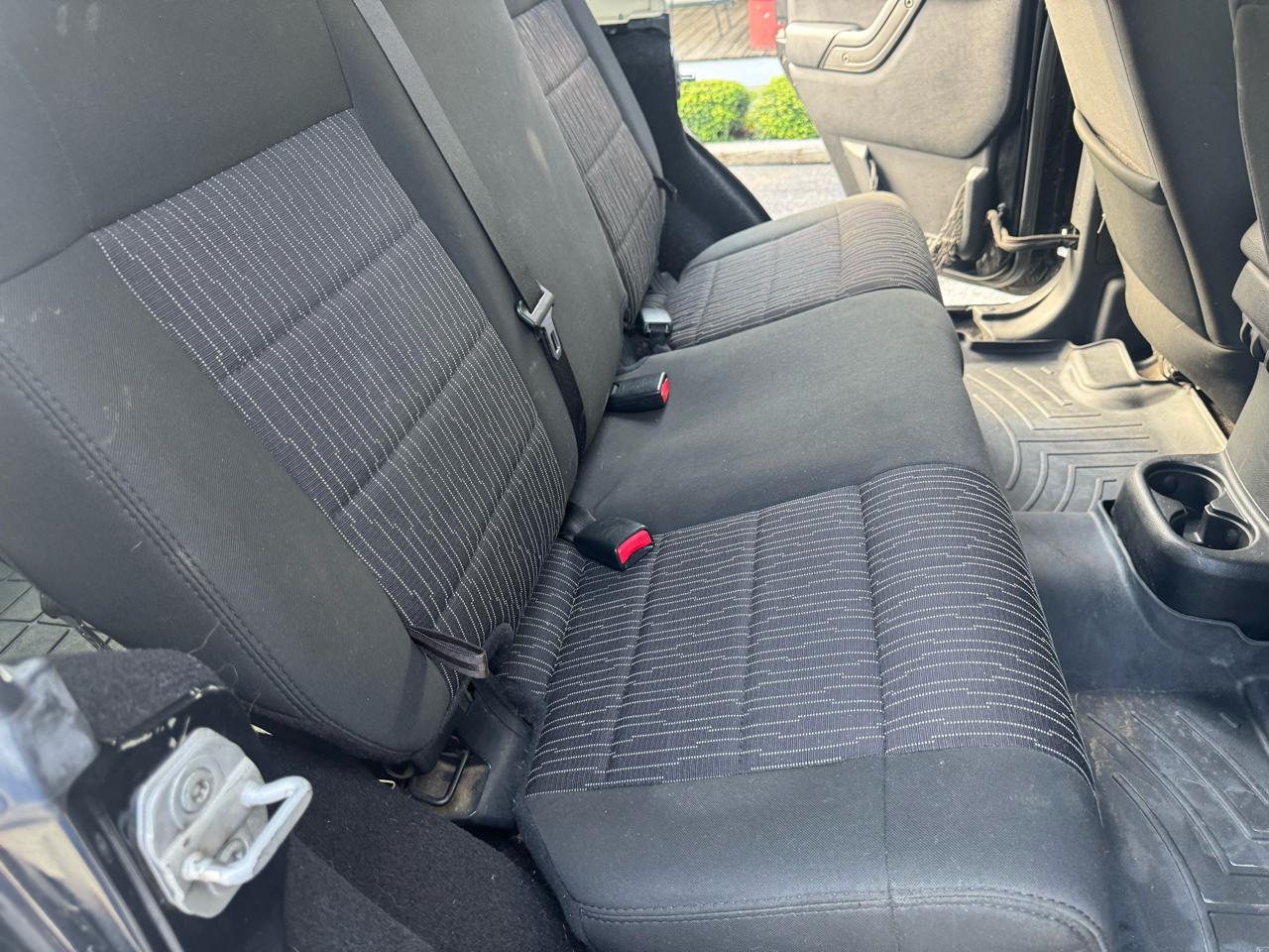 Jeep Wrangler Unlimited 4WD 4dr Sport 2012