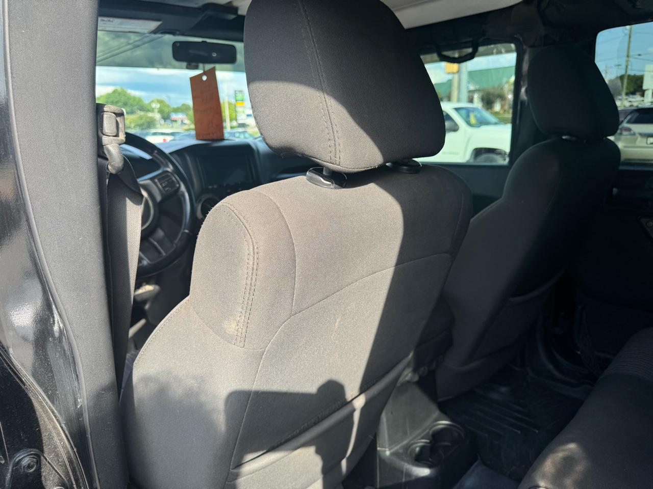 Jeep Wrangler Unlimited 4WD 4dr Sport 2012