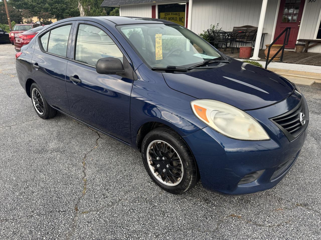 Nissan Versa 4dr Sdn CVT 1.6 S 2012