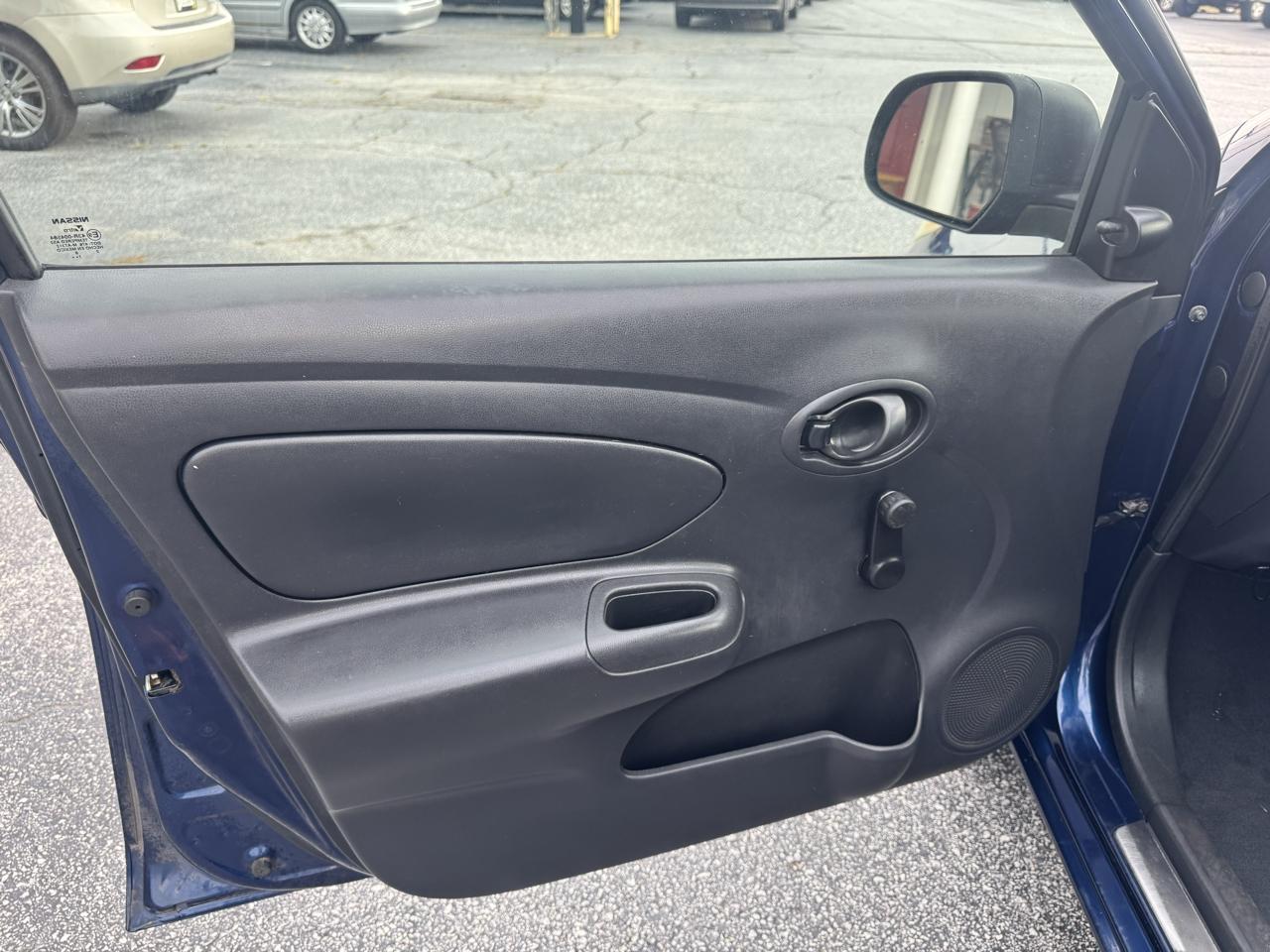 Nissan Versa 4dr Sdn CVT 1.6 S 2012