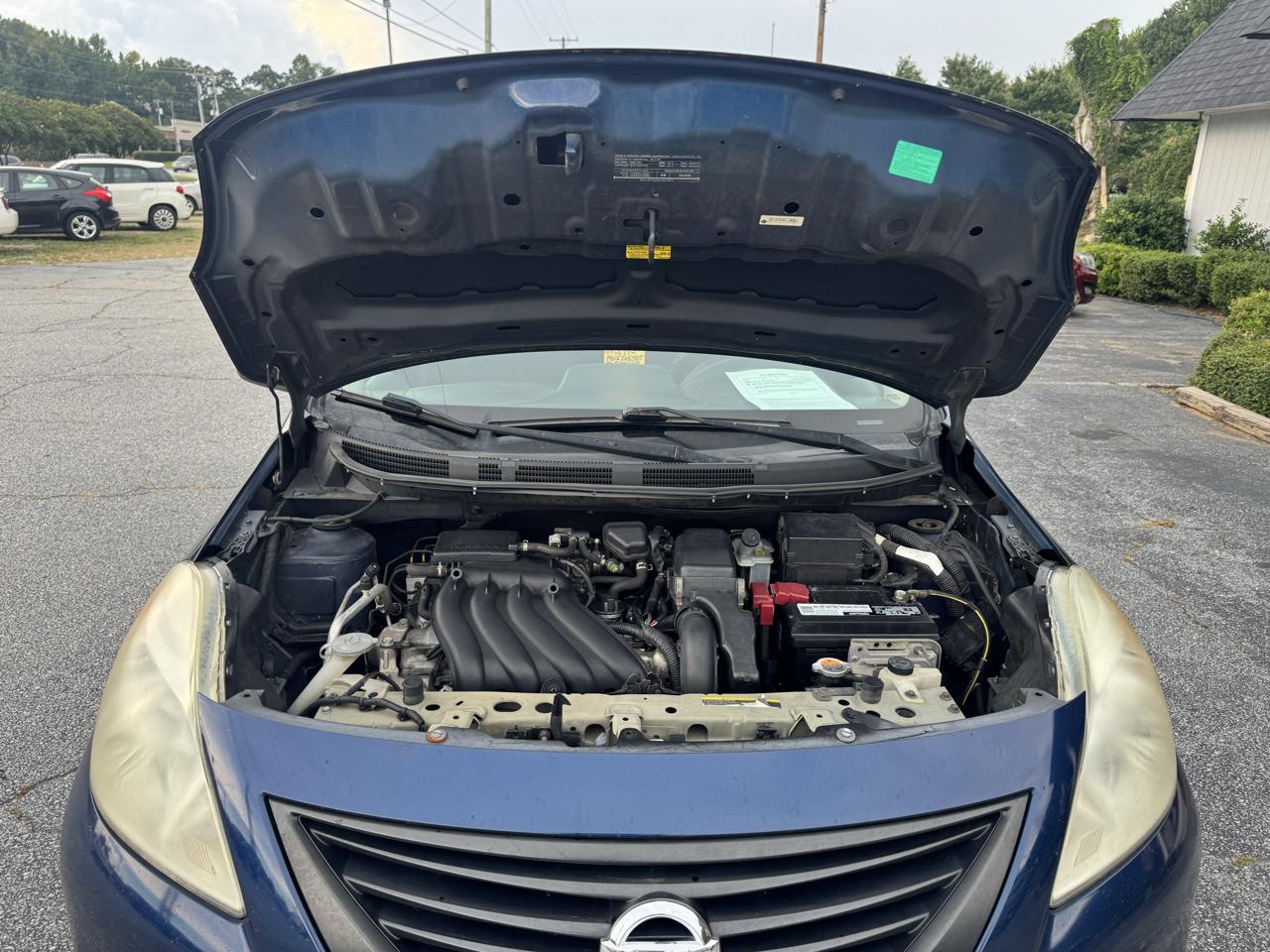 Nissan Versa 4dr Sdn CVT 1.6 S 2012