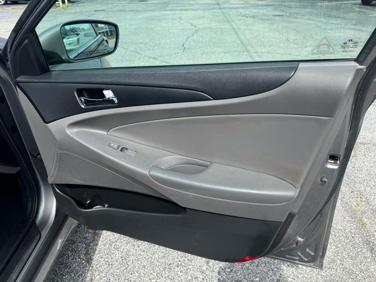 Hyundai Sonata 4dr Sdn 2.4L Auto GLS 2013