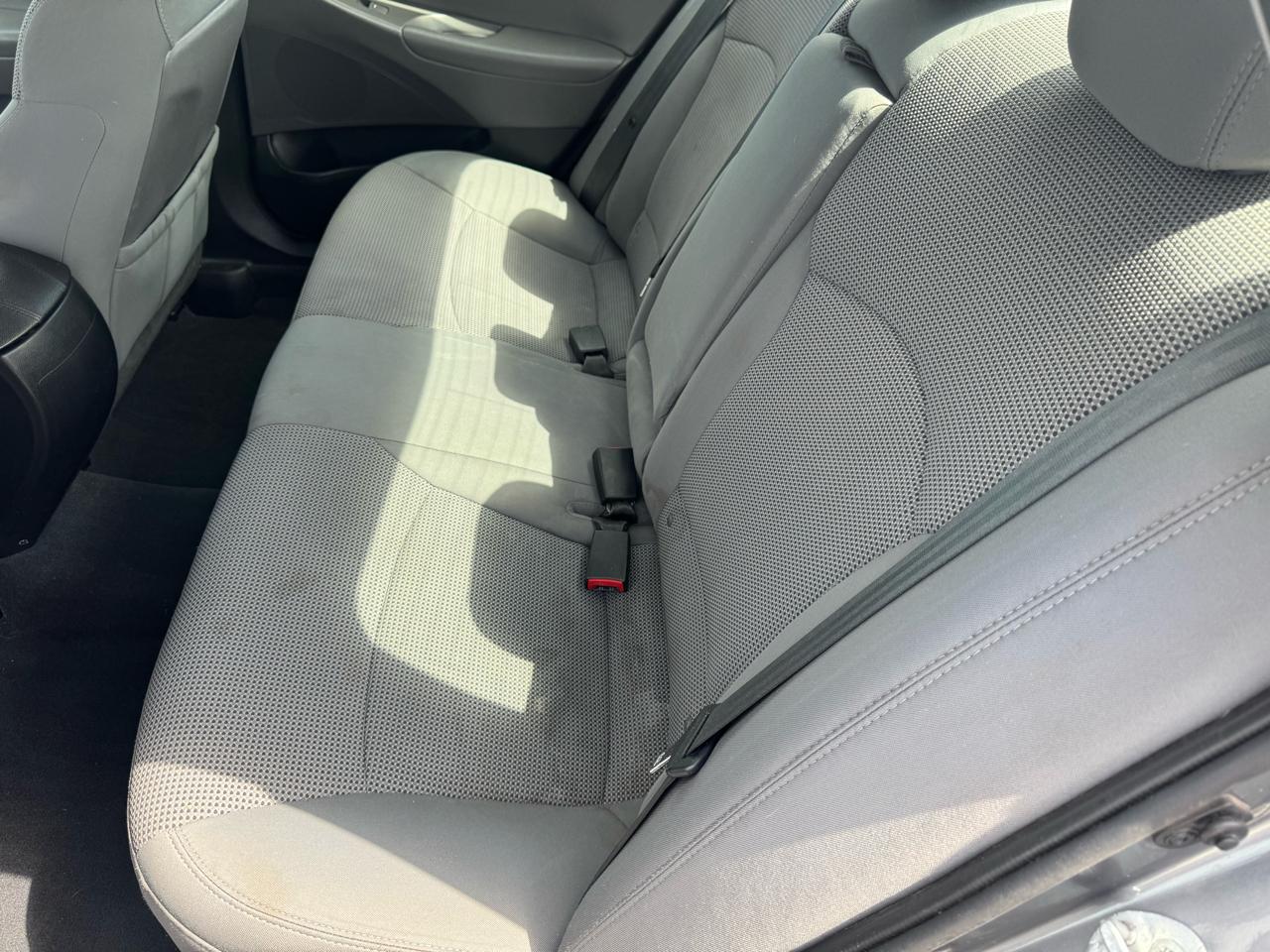 Hyundai Sonata 4dr Sdn 2.4L Auto GLS 2013