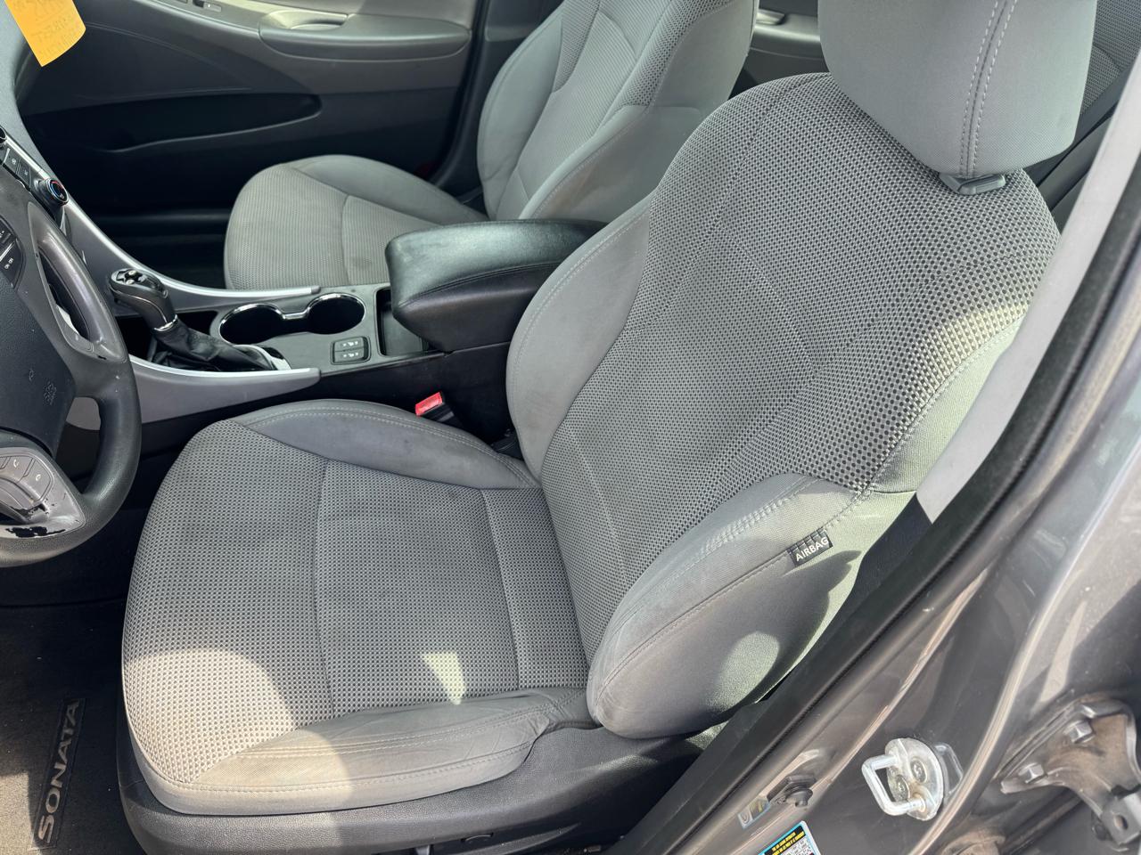 Hyundai Sonata 4dr Sdn 2.4L Auto GLS 2013